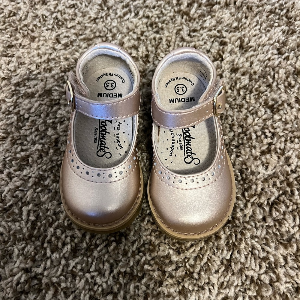 Footmates